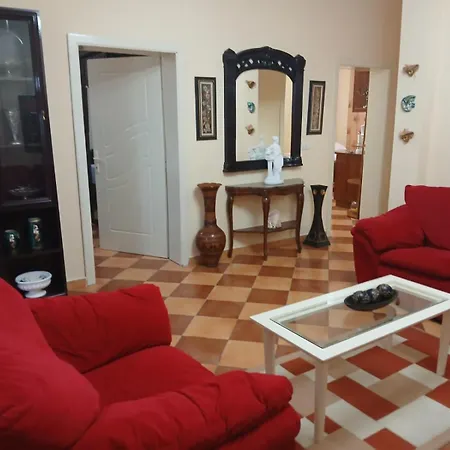 Roland Palaj House Bed & Breakfast *